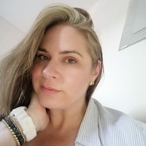 Meet your Posher, Ana